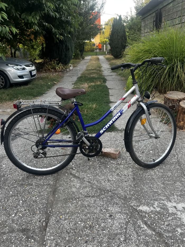 Kék Schwinn kerékpár — felújított, eladó kerékpár